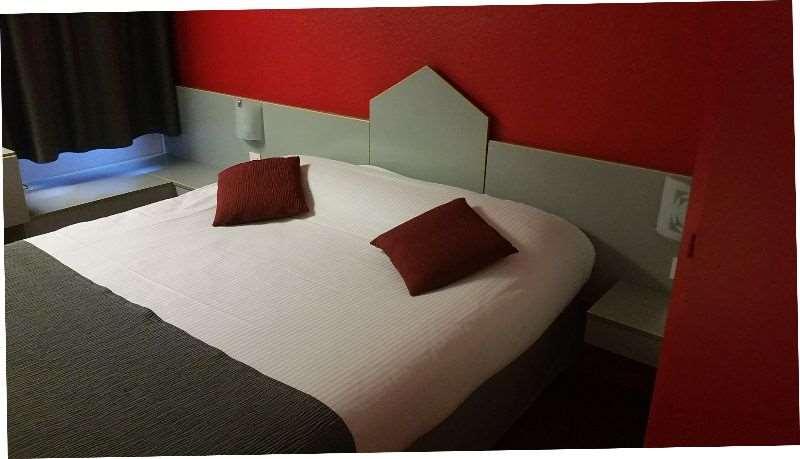 Brit Hotel Sarreguemines Værelse billede